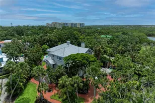 8963 Fishermens Bay Dr, Sarasota, FL 34231 - Photo 9
