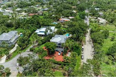 8963 Fishermens Bay Drive, Sarasota, FL 34231 - Photo 29