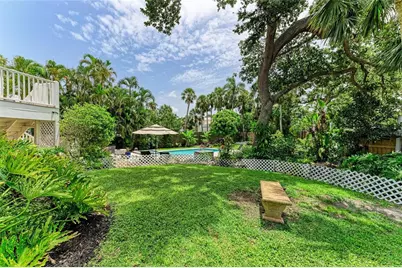 8963 Fishermens Bay Drive, Sarasota, FL 34231 - Photo 85