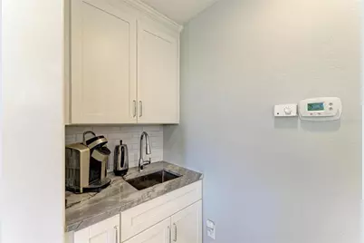 8963 Fishermens Bay Drive, Sarasota, FL 34231 - Photo 33