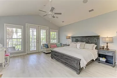 8963 Fishermens Bay Drive, Sarasota, FL 34231 - Photo 59