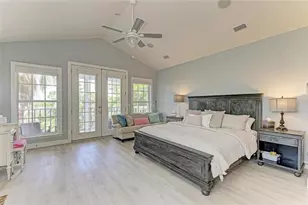8963 Fishermens Bay Dr, Sarasota, FL 34231 - Photo 59