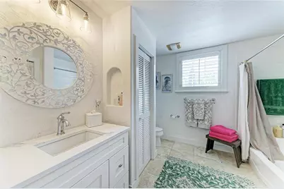8963 Fishermens Bay Drive, Sarasota, FL 34231 - Photo 45