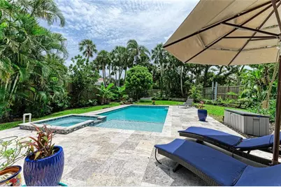 8963 Fishermens Bay Drive, Sarasota, FL 34231 - Photo 79