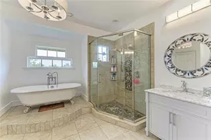 8963 Fishermens Bay Dr, Sarasota, FL 34231 - Photo 61