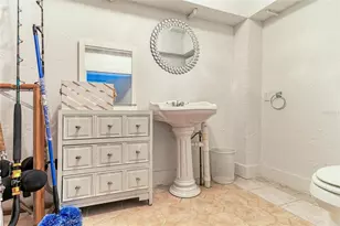 8963 Fishermens Bay Dr, Sarasota, FL 34231 - Photo 71