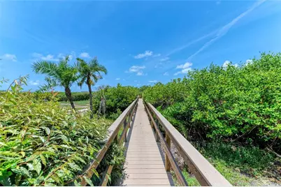8963 Fishermens Bay Drive, Sarasota, FL 34231 - Photo 35