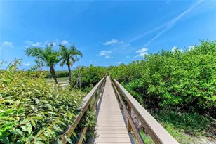 8963 Fishermens Bay Dr, Sarasota, FL 34231 - Photo 35