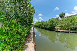 8963 Fishermens Bay Dr, Sarasota, FL 34231 - Photo 31