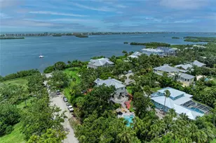 8963 Fishermens Bay Dr, Sarasota, FL 34231 - Photo 21