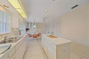 8382 Creekview Ln, Englewood, FL 34224 - Photo 31