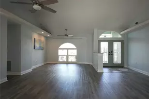 5207 86th St Ct W, Bradenton, FL 34210 - Photo 7