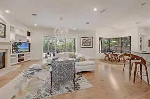 1725 Bonita Ct, Sarasota, FL 34239 - Photo 9