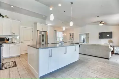 831 Palmetto Drive NE, Port Charlotte, FL 33952 - Photo 5