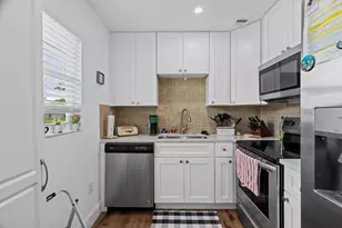 202 Bedford Trail, Sun City Center, FL 33573 - Photo 7