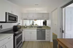 971 Waterside Ln, Bradenton, FL 34209 - Photo 11