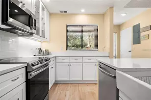 1707 Pelican Cove Rd, Sarasota, FL 34231 - Photo 7