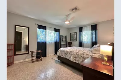 3605 Iroquois Avenue, Sarasota, FL 34234 - Photo 17