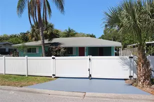 3605 Iroquois Ave, Sarasota, FL 34234 - Photo 3