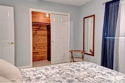 3605 Iroquois Avenue, Sarasota, FL 34234 - Photo 19