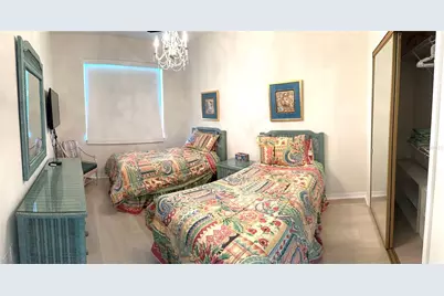 8870 Huntington Pointe Drive, Sarasota, FL 34238 - Photo 9