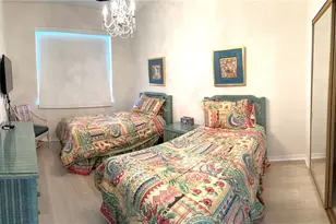 8870 Huntington Pointe Dr, Sarasota, FL 34238 - Photo 9