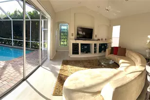 8870 Huntington Pointe Dr, Sarasota, FL 34238 - Photo 17