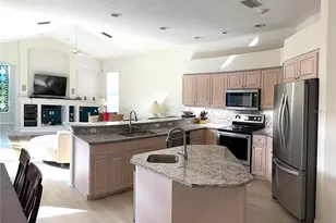 8870 Huntington Pointe Dr, Sarasota, FL 34238 - Photo 19