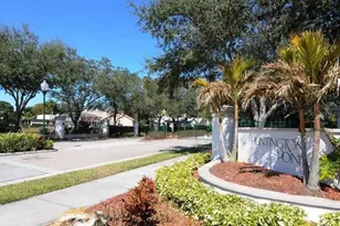 8870 Huntington Pointe Dr, Sarasota, FL 34238 - Photo 27