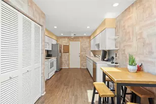 4637 Willow Wood Cir, Sarasota, FL 34241 - Photo 9