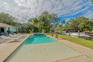 613 Buttonwood Dr, Longboat Key, FL 34228 - Photo 41