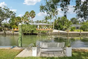 613 Buttonwood Dr, Longboat Key, FL 34228 - Photo 45