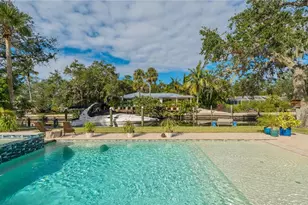 613 Buttonwood Dr, Longboat Key, FL 34228 - Photo 43