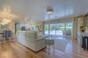 613 Buttonwood Dr, Longboat Key, FL 34228 - Photo 5