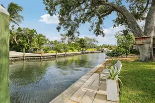 613 Buttonwood Dr, Longboat Key, FL 34228 - Photo 45