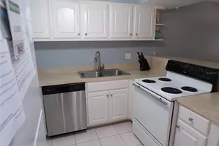 1801 Gulf Dr N, Bradenton Beach, FL 34217 - Photo 11