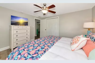 5948 Mirror Lake Road, Sarasota, FL 34238 - Photo 15