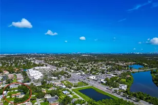 5948 Mirror Lake Rd, Sarasota, FL 34238 - Photo 49