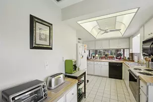 7172 Grey Squirrel Blvd, Sarasota, FL 34231 - Photo 9