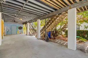 2513 Avenue B, Bradenton Beach, FL 34217 - Photo 9