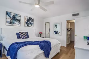 5600 Beach Way Dr, Sarasota, FL 34242 - Photo 15