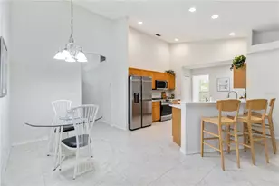 4845 Post Pointe Dr, Sarasota, FL 34233 - Photo 11