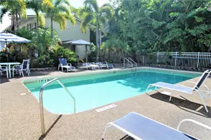 1648 Redwood St, Sarasota, FL 34231 - Photo 13