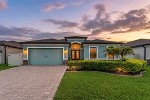 6619 35th Ct E, Sarasota, FL 34243 - Photo 1