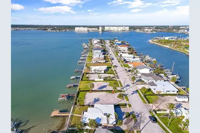 15305 Harbor Drive, Madeira Beach, FL 33708 - Photo 9