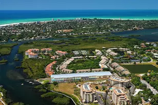 1921 Monte Carlo Dr, Sarasota, FL 34231 - Photo 37
