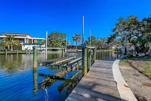 1231 Starboard Ln, Sarasota, FL 34242 - Photo 17