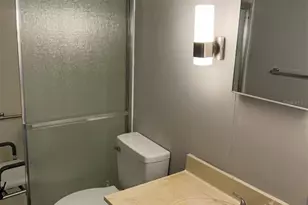 214 Spanish Lakes Dr, Nokomis, FL 34275 - Photo 7