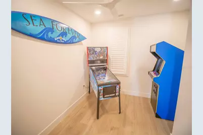 111 6th Street N, Bradenton Beach, FL 34217 - Photo 15