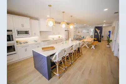 111 6th Street N, Bradenton Beach, FL 34217 - Photo 9